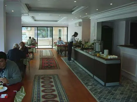 Temple Otel