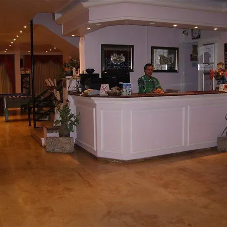 Hotell Temple 2*